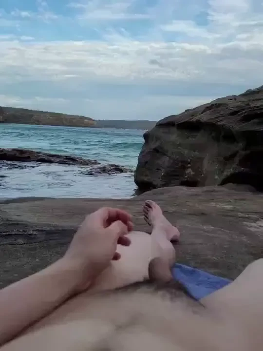 Happy new year everyone how s everyone new year s day i m hanging out 