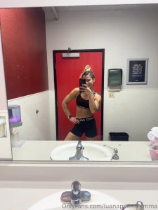 We have a fight contract today was a day for running and sparring let part 1