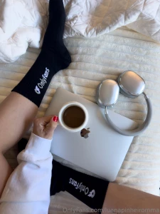 Hello monday part 77