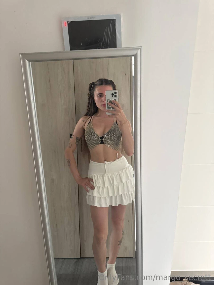 Heey very important question which skirt to choose or is it better 