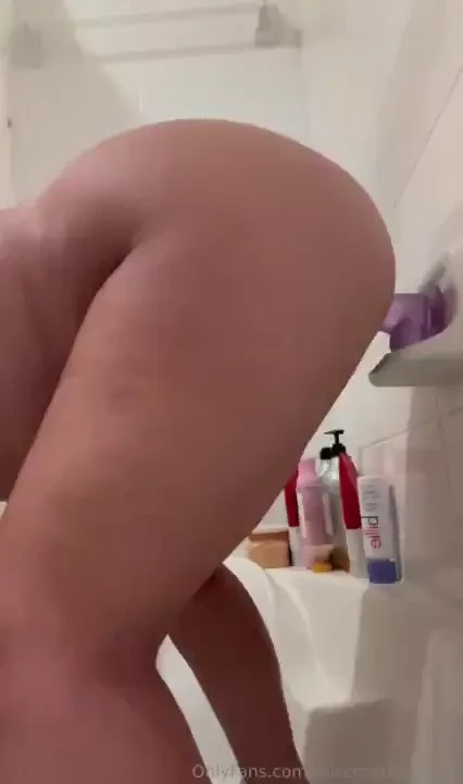 Fucking my 8inch dildo 