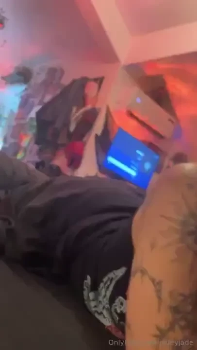 That feeling when you re sleepy and horny at the same time 