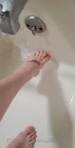 For the people that do like feet part 1