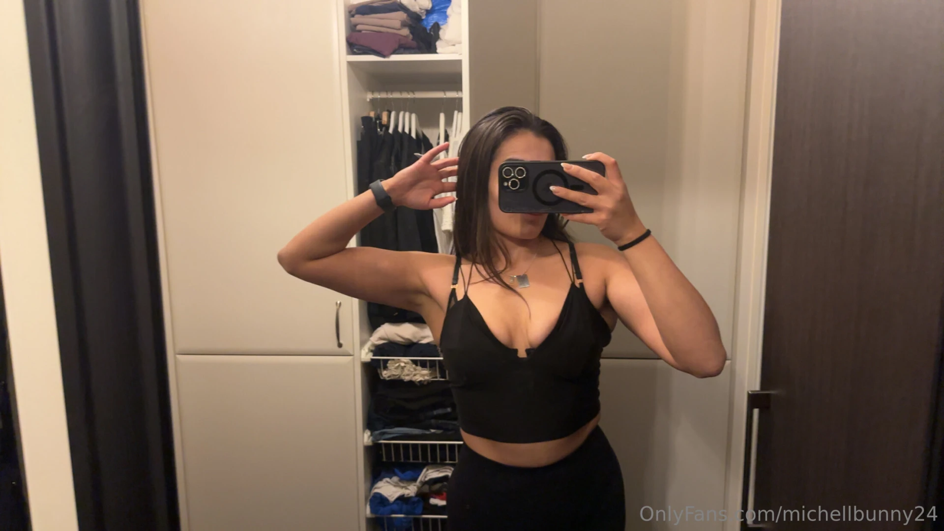 What s up latina naturalbody 