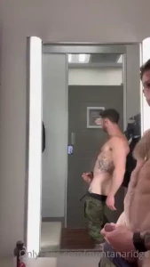 Suck me i m risqu that lighting tho