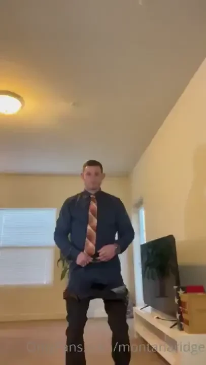 Wedding crasher daddys home an ready to fuck who wants more strip 