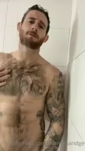 If you re wondering why you can t see my dick it s because the water