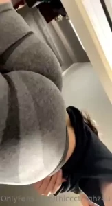 If you like big asses make you you give a like or 2