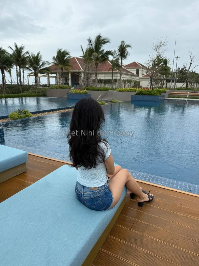 I wish someone would sit beside me while we enjoy the view 3 