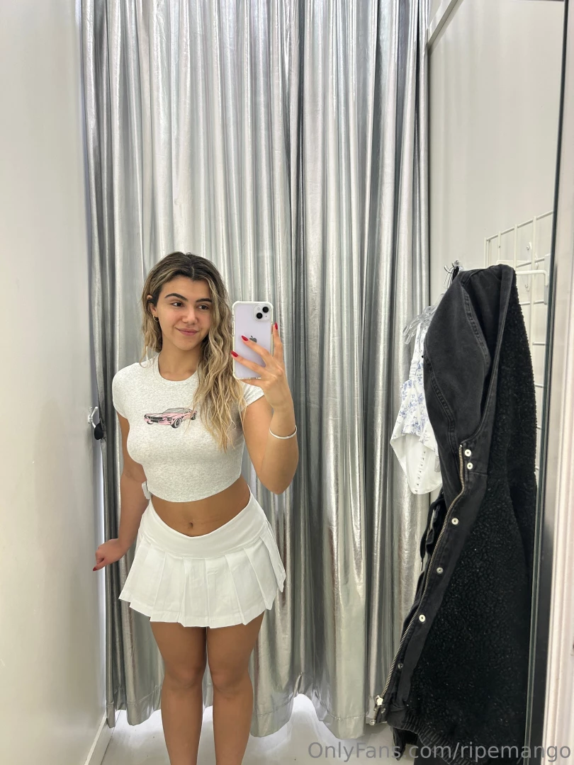 ripemango - Fitting room pics are my favorite part 1 