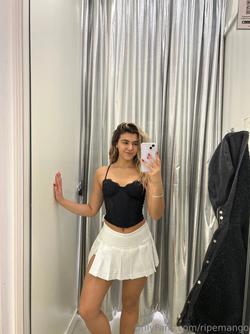 ripemango - Fitting room pics are my favorite part 4 