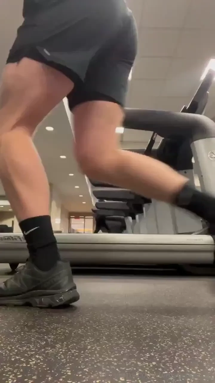 At the gym for ur viewing pleasure been dominating a lot here in new part 1 