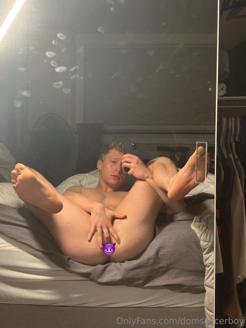 Smiling w my finger in my ass - don t u wanna see your dom happy photo 