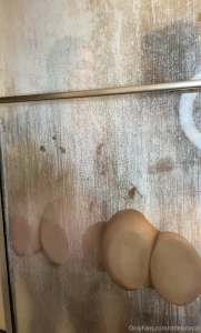 New g g video coming friday can you guess who it s with