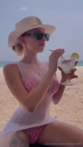 A cocktail in your hand a stunning view and a nice girl to wrap your