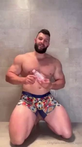 This one was messy been too long since i have oiled up for you guys