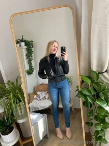 Which outfit do you like the most part 39