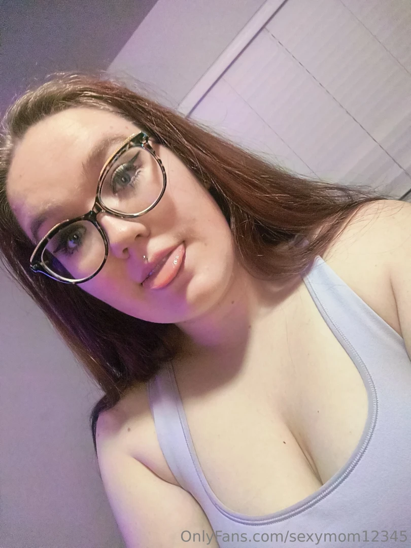 Mamas getting ready for work 