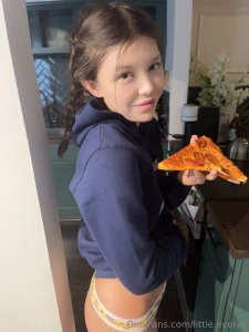 Would you rather eat pizza or me part 1