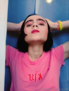 I decided to show what a cute t-shirt i have