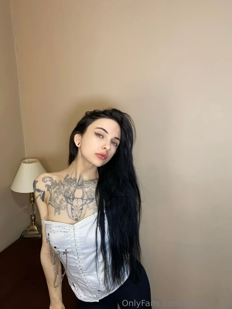 I love mysterious people if i asked you to describe yourself in one 