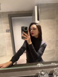 Do you think a girl should know how to cook some say it s an essential