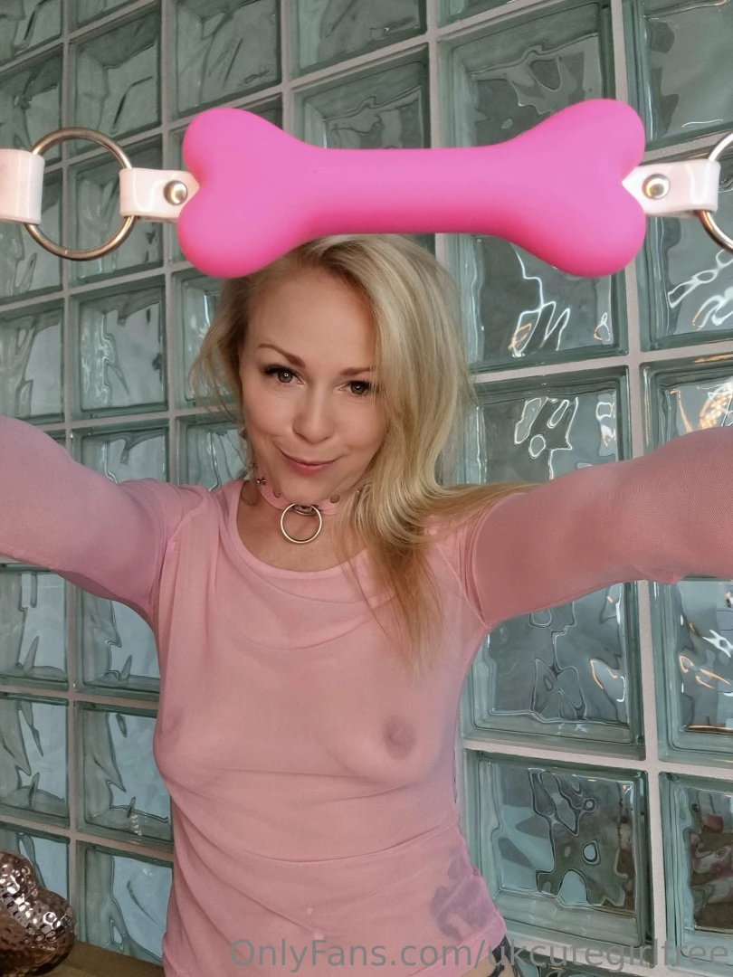 This is going straight in my mouth subscribe to my vip page ukcutegirl 