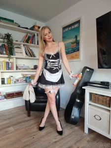 Maid shows you why you should hire her it s my first day working at