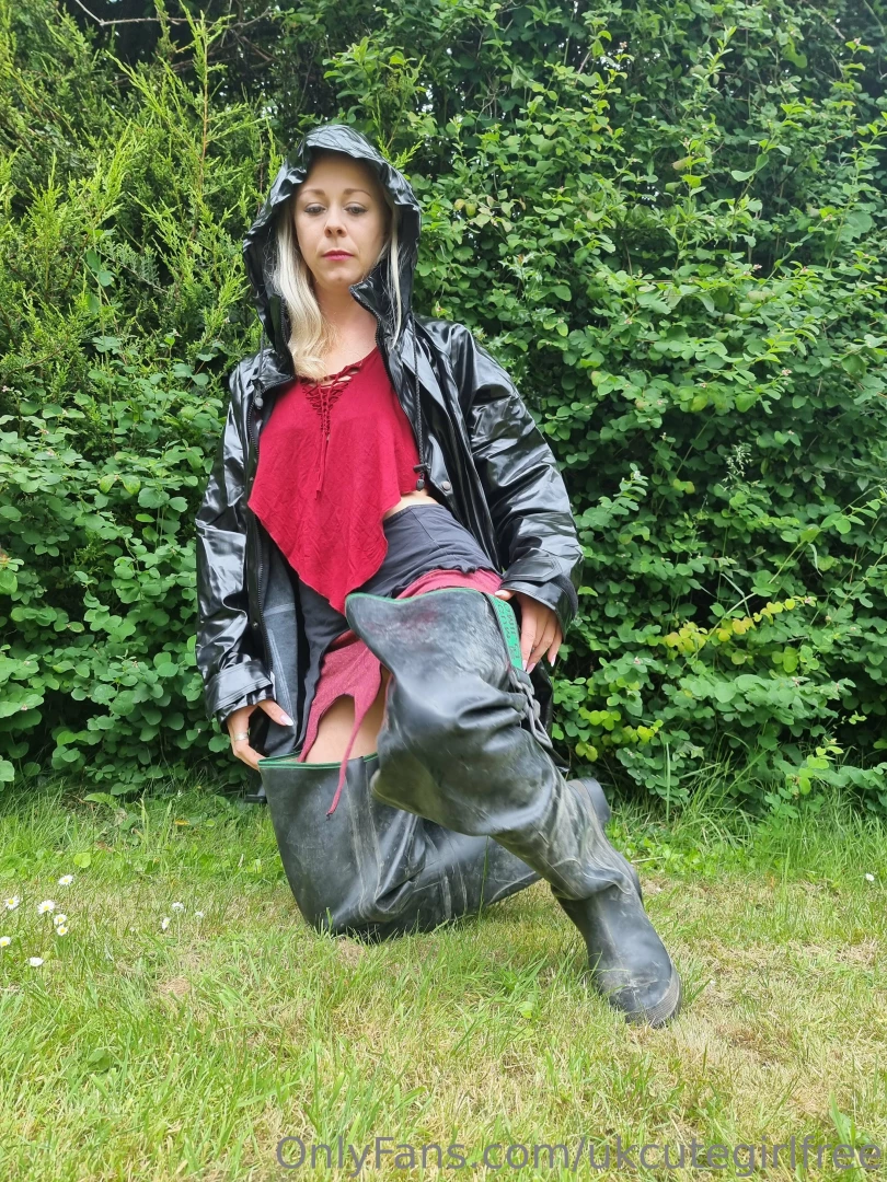 Want to play together tonight come and find me on my vip page 