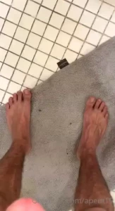 Y all wanna see more feet or ass