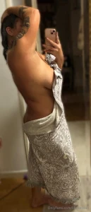 Nyduschad och redo f r s ngen