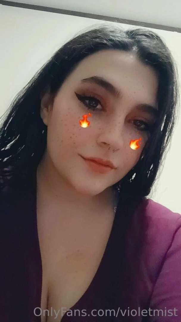 My cousin did my make up after i got out the shower thought it came part 1 