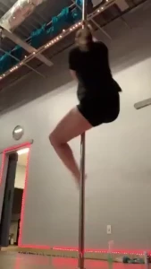 I m back sorry for sorta disappearing on y all i ve been going through