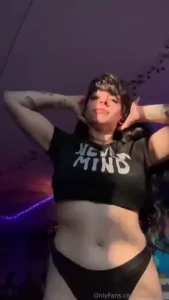 Be my mirror for a second golden hour was killin it filming a solo for