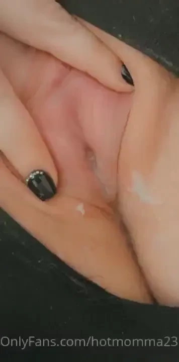 I made my pusssy cum hard with one of my dildos last night it felt so 