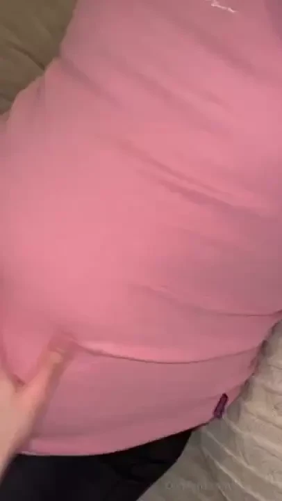 My pov of rubbing himbotheo love rubbing on all that fur so much 