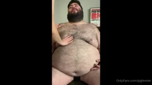 You can really see how massive sloppybear600 is compared to me