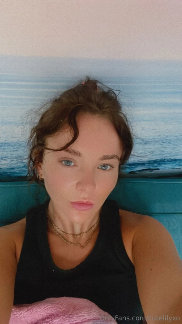 Hi i m lily ask me anything 