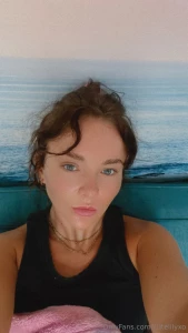 Hi i m lily ask me anything