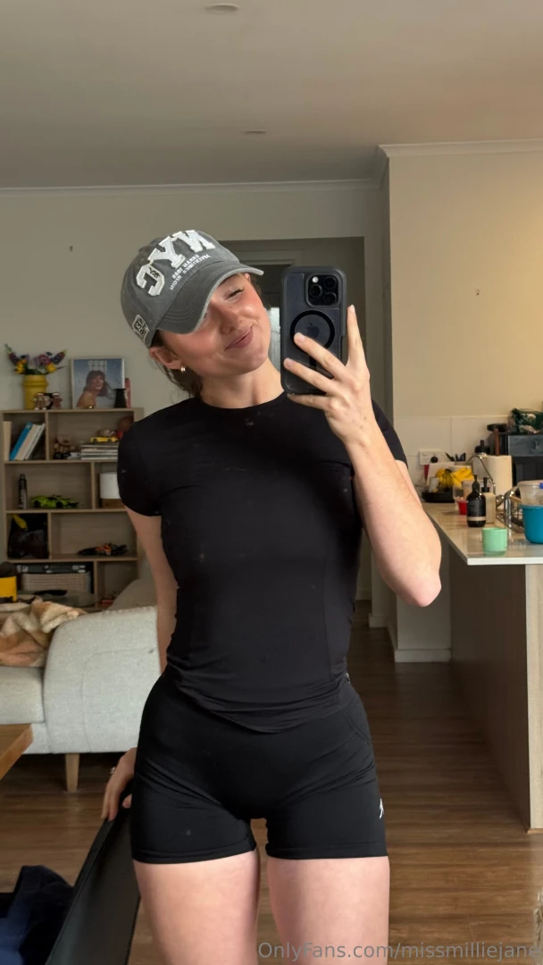 Which picture do you like better my insta story or this version part 1 