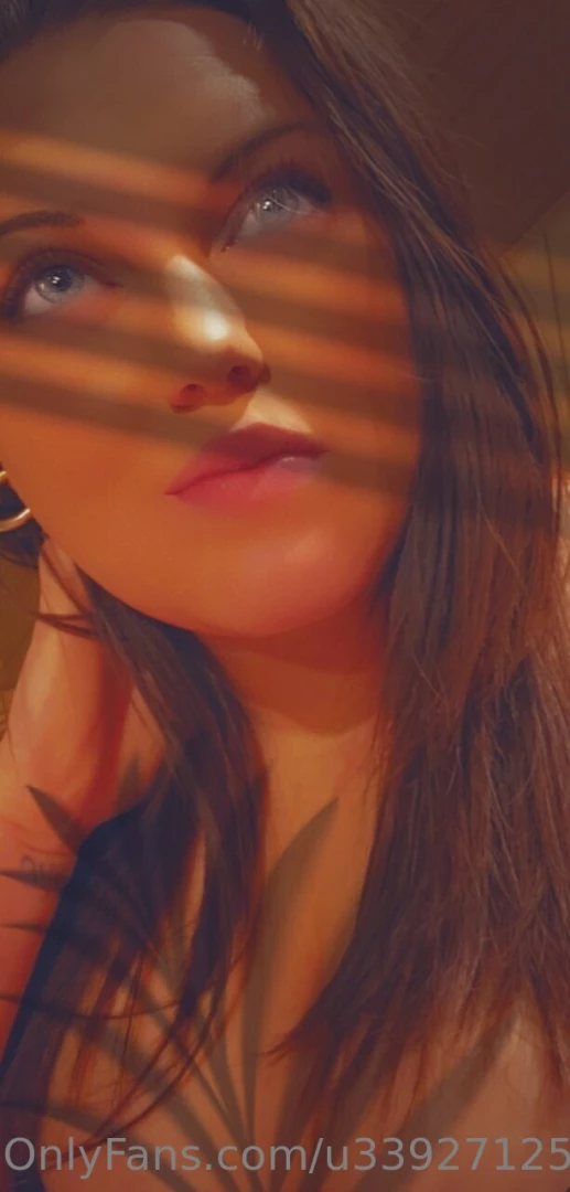 Waiting for someone to make a generous tip and make me super happy i 