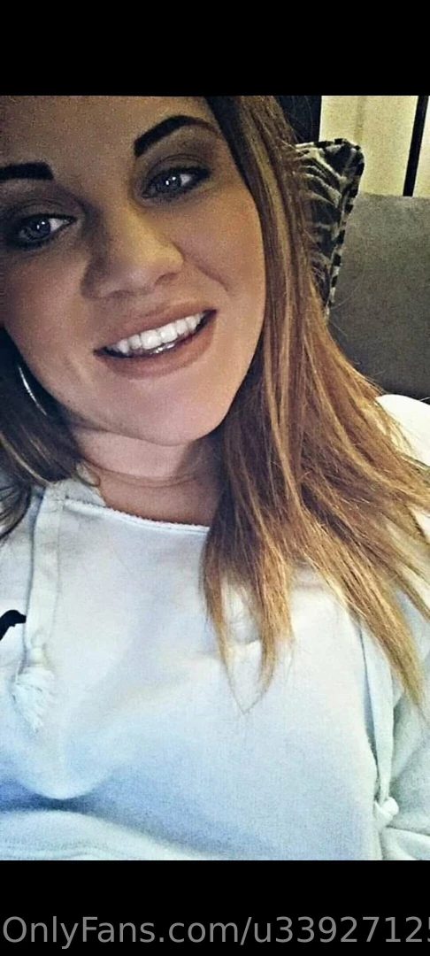 Dm me i wanna talk about how you could please me 