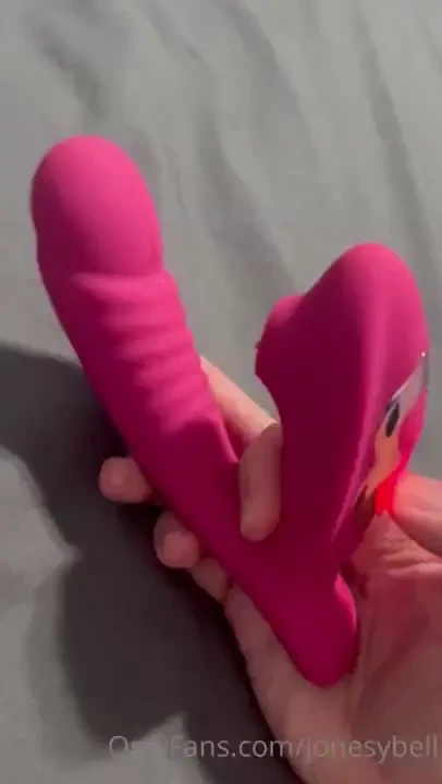 Trying out this amazing vibrator while it makes me gasp and moan over 