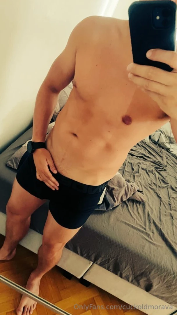 When a bull like this send you a message on grindr you know that your 