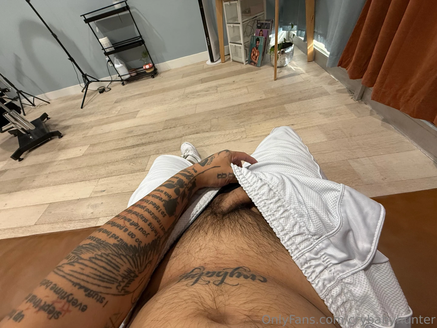 Working and making money makes me so honry need someone to book an part 1 