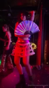 Just a little dance between friends hehe