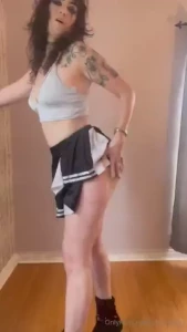 Lil excerpt from a spicy vid i found of me stretchin gettin ready for