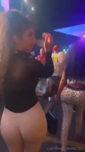 Whoa these pants on me thooooough