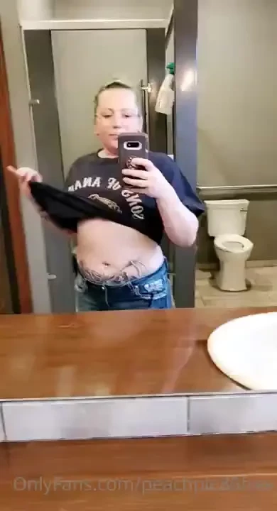 Someone come work for me today i don t wanna be here lol 