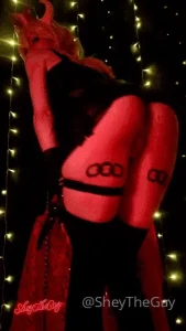 Do you like it when bowsette bends over for you to worship the booty